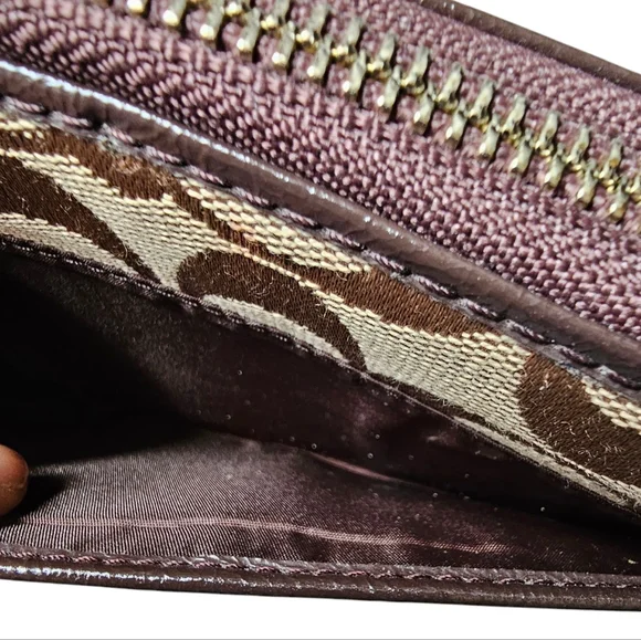 NWOT Coach Signature Brown and Tan Zip Around Wallet Clutch - Picture 7 of 10